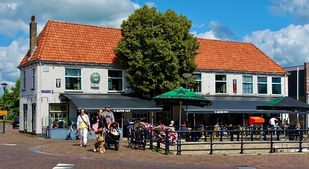 Het oude vat. Bruin cafe 't Ouwe Vat.